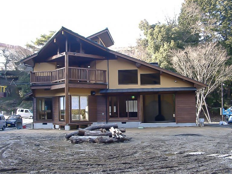 奈良で薪ストーブのある別荘を建てるならバルジ建築設計室
