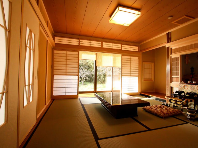 囲炉裏と薪ストーブを囲む | 奈良で囲炉裏のある家を建てるならバルジ建築設計室